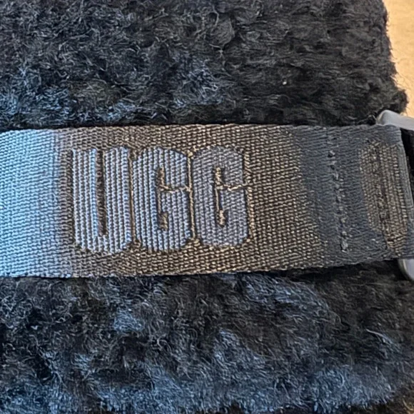 UGG Flufflita Black Slide Shoe, 7 - Picture 10 of 15